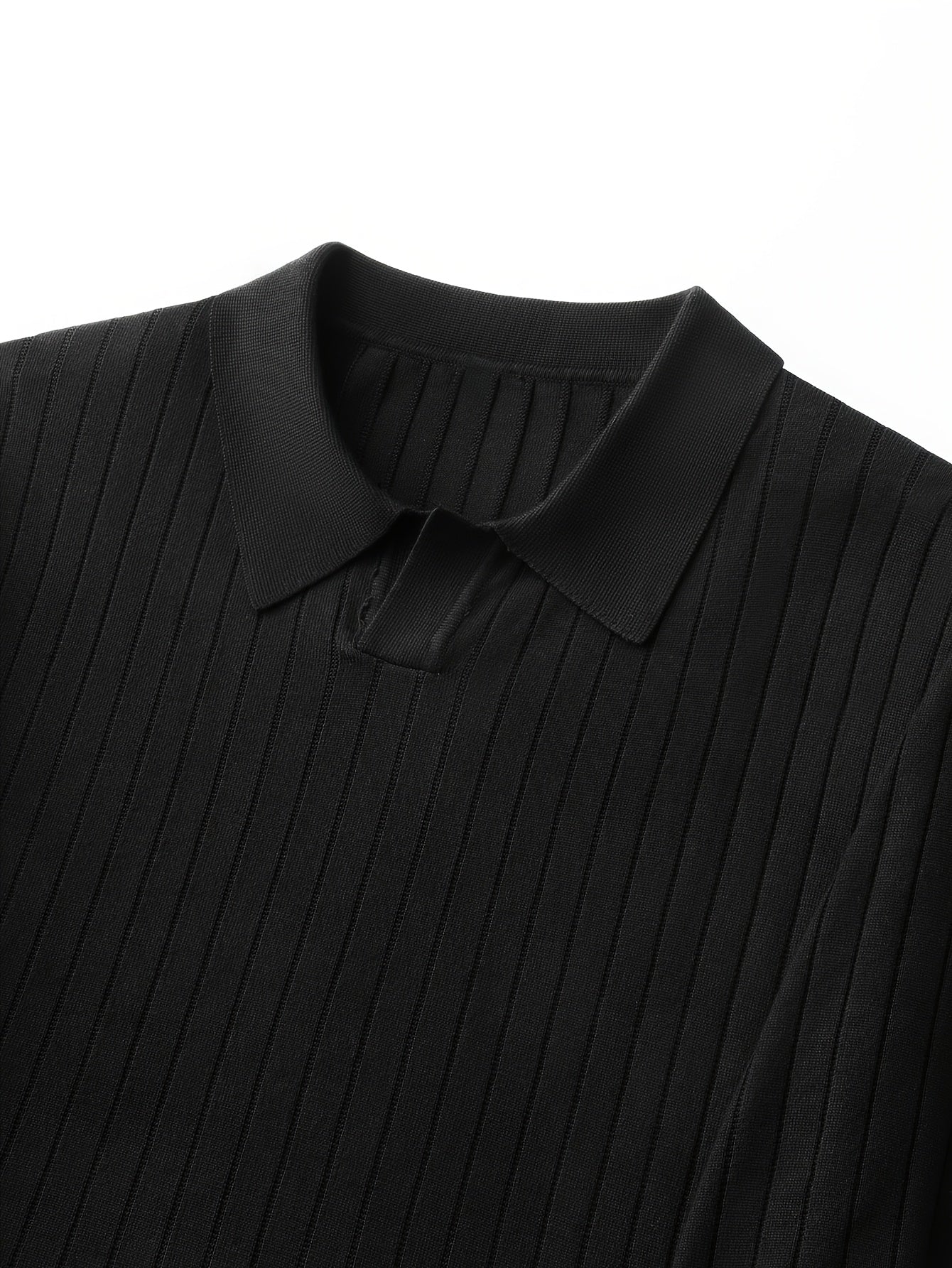 Men’s Ribbed Knit Shirt – Black & White