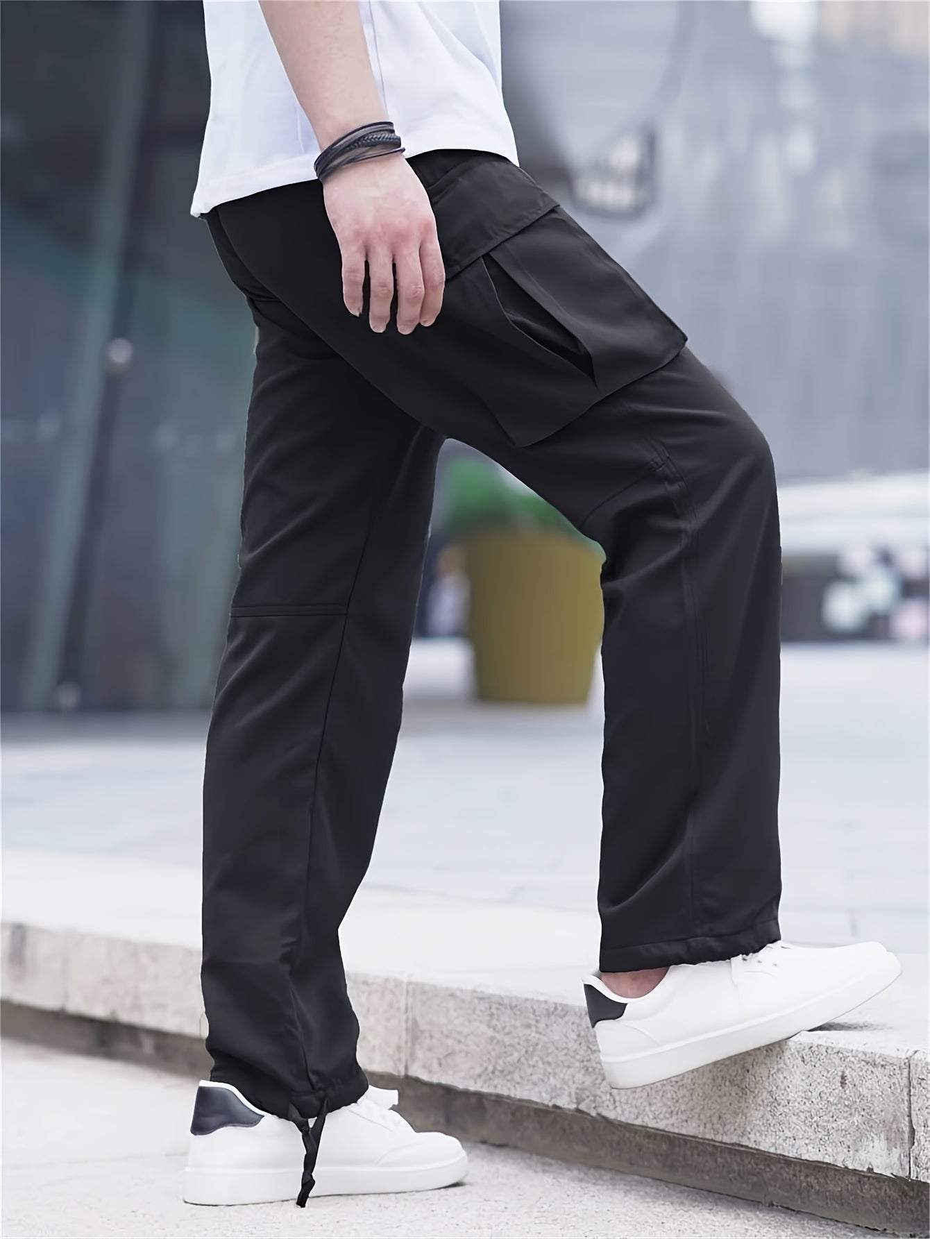 Men’s Lightweight Cargo Pants