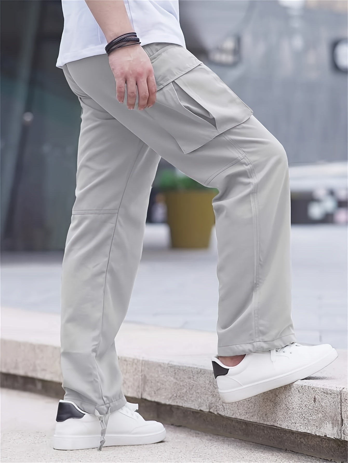 Men’s Lightweight Cargo Pants